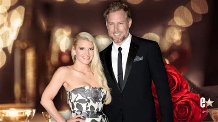 BlogPaper | Andy Mauer - Bio, Age, Height, Single, Nationality, Career, Instagram