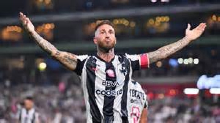 BlogPaper | Bella Ramos - Age, Family, Bio