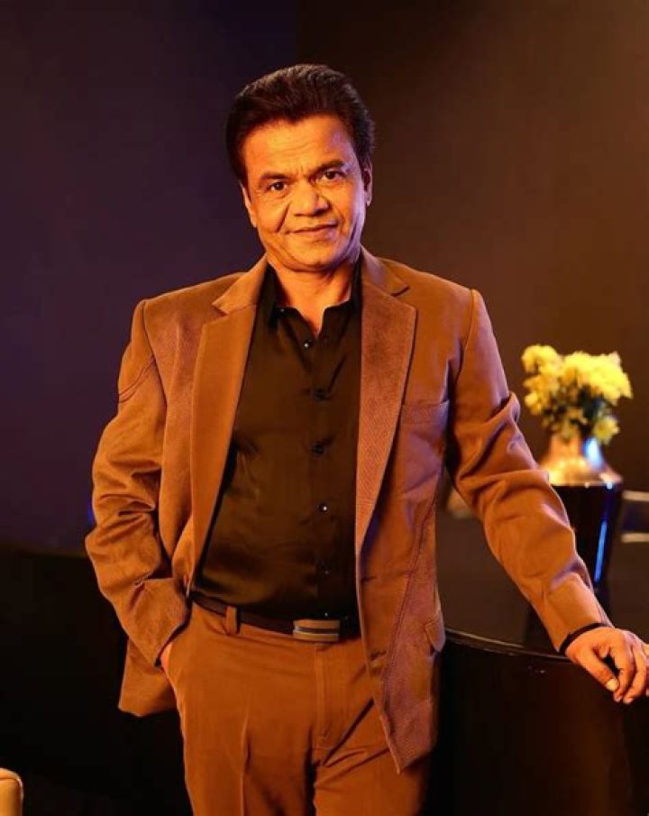 BlogPaper | Rajpal Yadav - Bio, Age, Net Worth, Salary, Height, Married, Nationality, Body Measurement, Career
