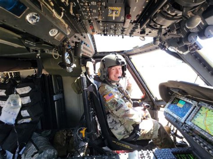 Can a warrant officer be a pilot? ·