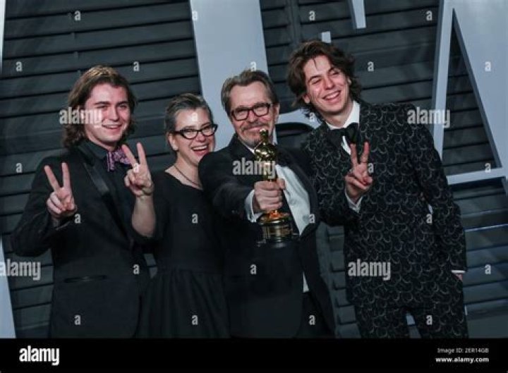 Charlie John Oldman - WebBlog ·