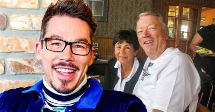 David Bromstad's Family Ties Explored