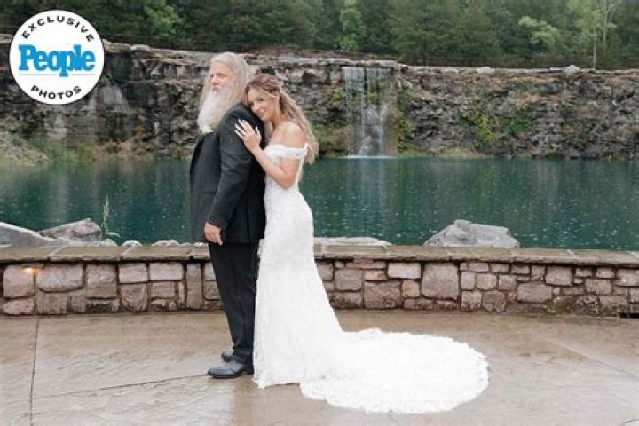 Explore Jamey Johnson's Wedding Bliss