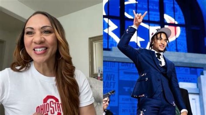 Know About His Wife, Height and Gay Rumors ·