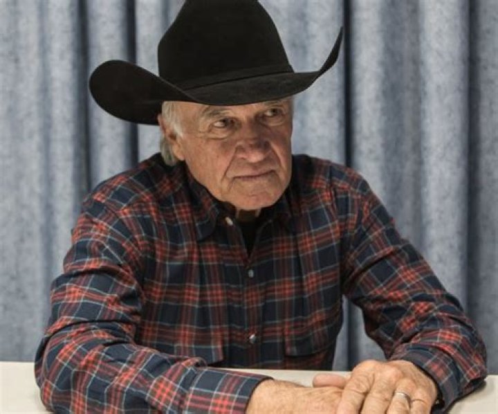 Larry Mahan Cause Of Death, Obituary, Net Worth, Wife ·