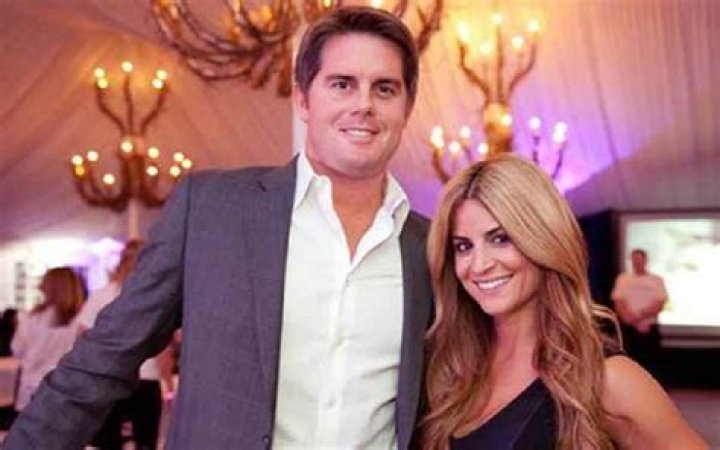 Luke Harding Wife Alison Victoria Net Worth, Age, Height, Wiki, Children correo ·