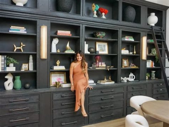 Meet Alison Victoria-Interior designer and host of HGTV's Windy City Rehab! ·