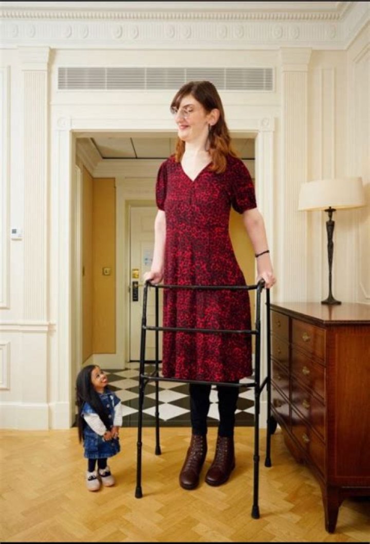 Meet Rumeysa Gelgi, The Worlds Tallest Woman, Whos 7Feet Tall