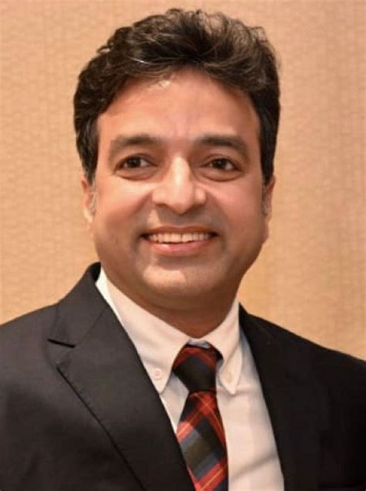 Real name, Age, Wife, Children, Books, Net worth ·