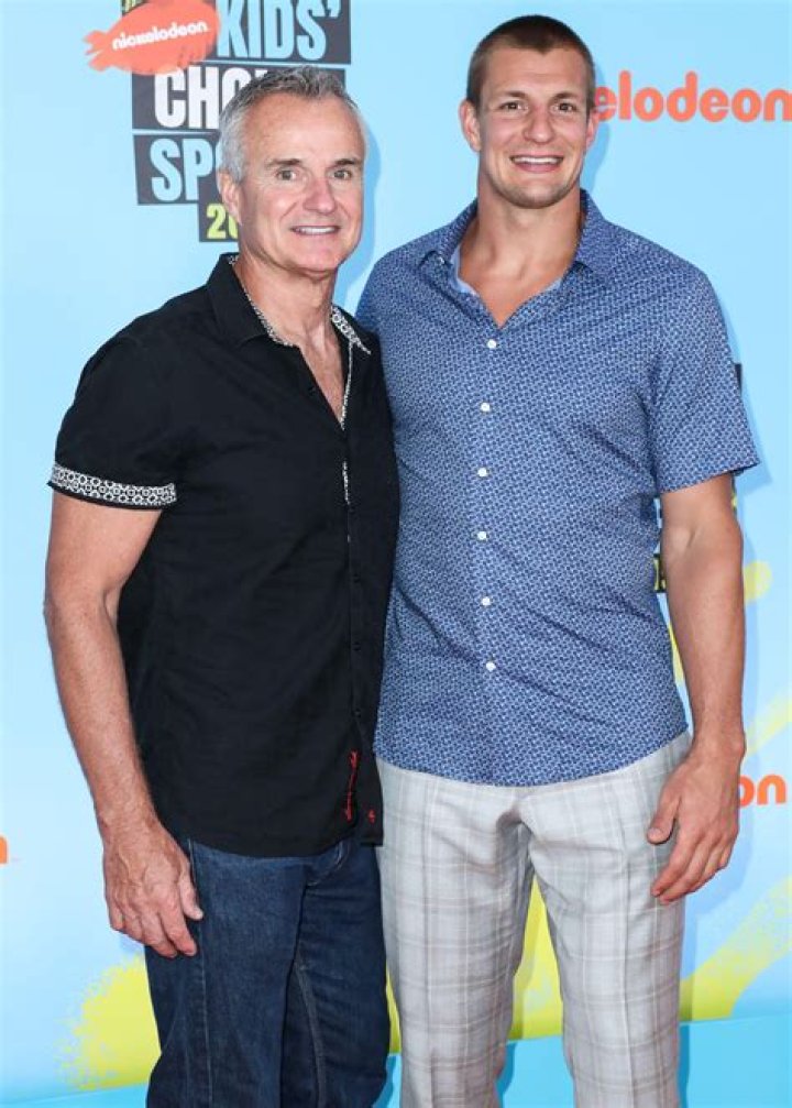 Rob Gronkowski Bio, Age, Parents, Wife, Children, Net Worth