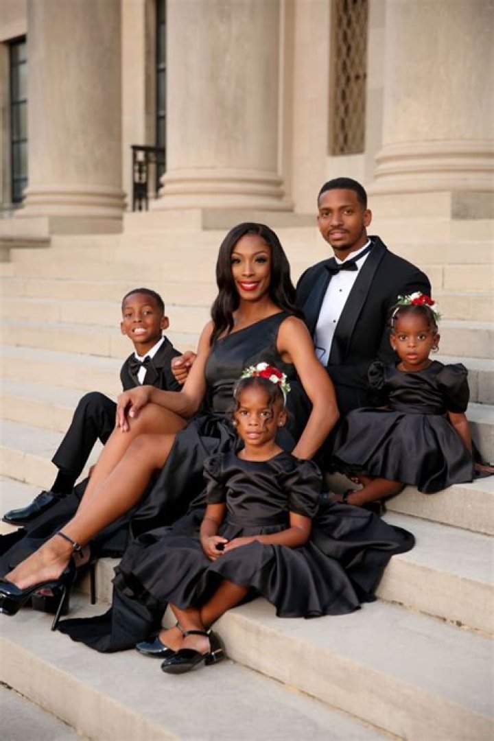 Uncover The Secrets Of Black Outfits Family Photoshoots