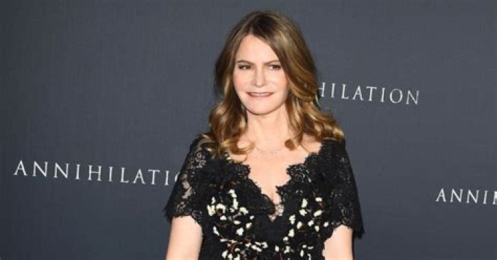 Unveiling The Versatile Brilliance Of Jennifer Jason Leigh
